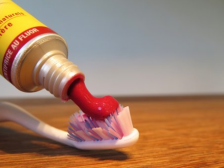 Tanden poetsen zonder fluor